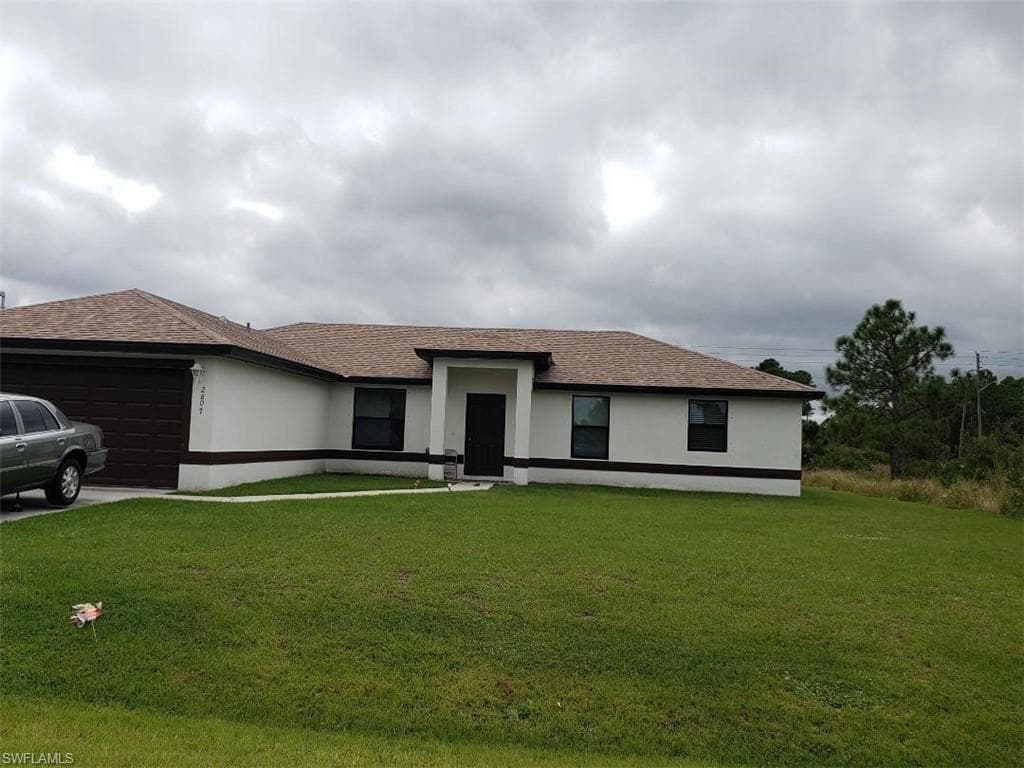 2807 43rd ST W LEHIGH ACRES, FL 33971