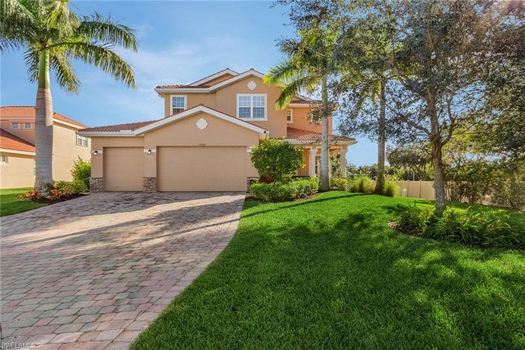 12600 Blue Banyon CT NORTH FORT MYERS, FL 33903