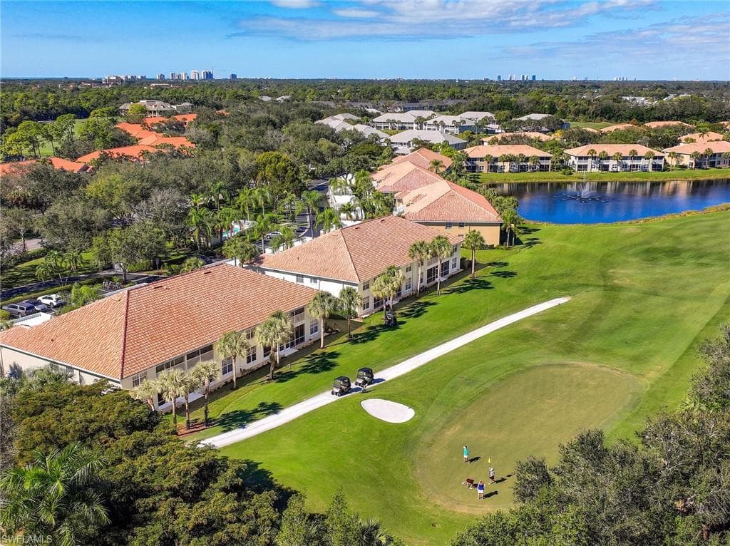 2395 Harmony LN 204 NAPLES, FL 34109