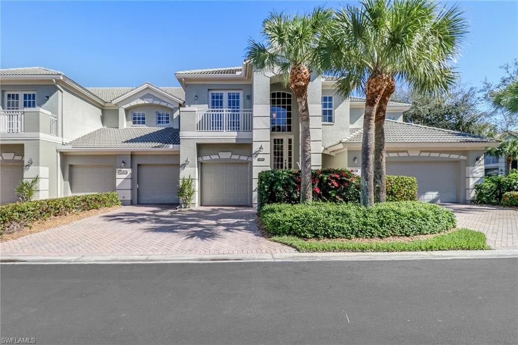 9038 Whimbrel Watch LN 202 NAPLES, FL 34109