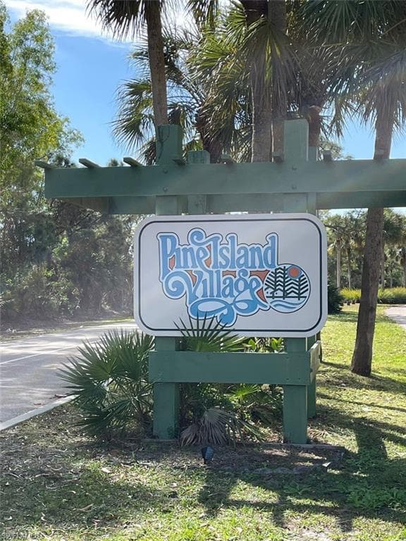 4436 Lake Heather CIR ST. JAMES CITY, FL 33956