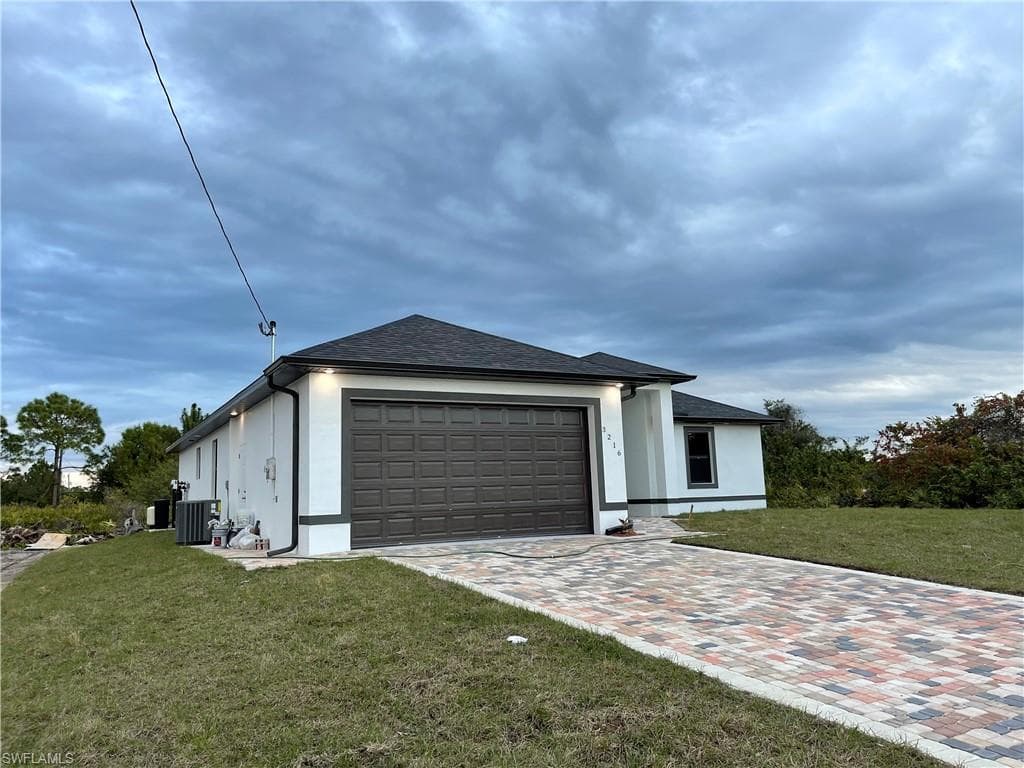 3306 9th ST SW LEHIGH ACRES, FL 33976
