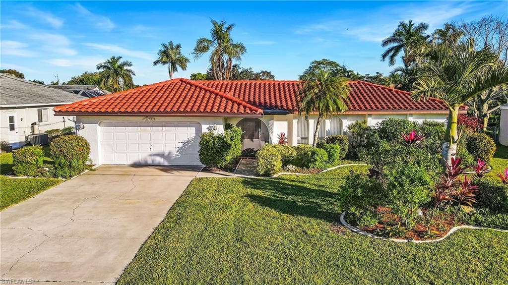 2127 SE 15th ST CAPE CORAL, FL 33990