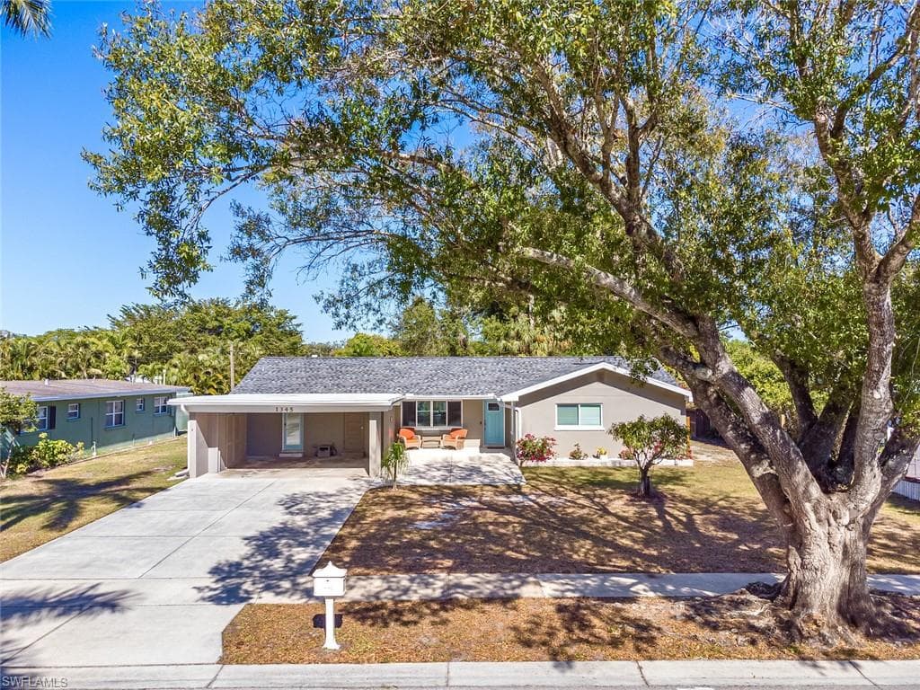 1345 Morningside DR FORT MYERS, FL 33901