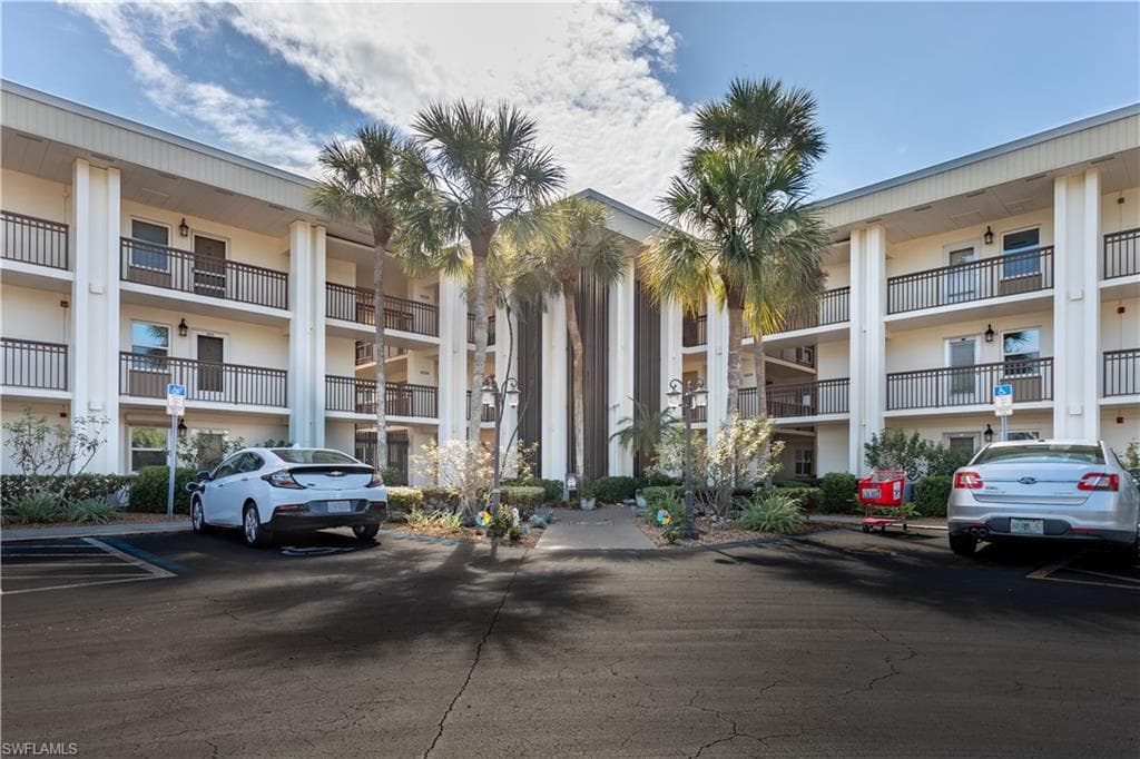 1740 Pine Valley DR 115 FORT MYERS, FL 33907