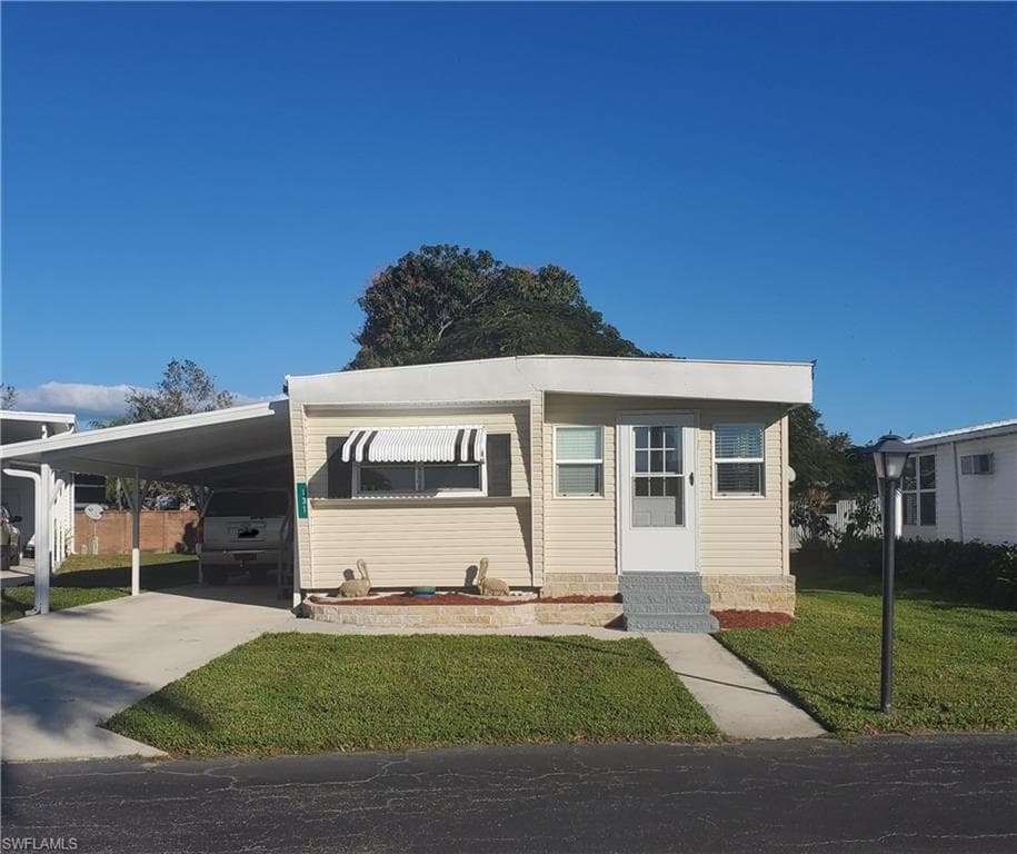 131 Enchanting BLVD E-131 NAPLES, FL 34112