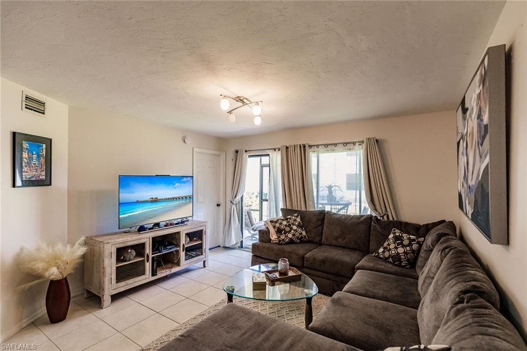 4951 Pepper CIR A-102 NAPLES, FL 34113