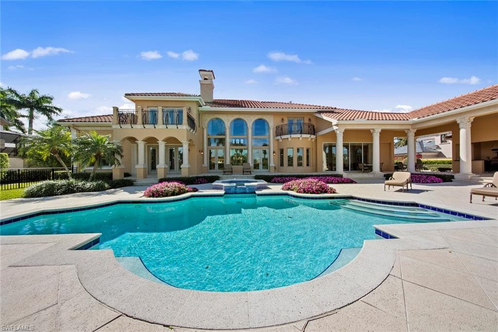 1257 Waggle WAY NAPLES, FL 34108