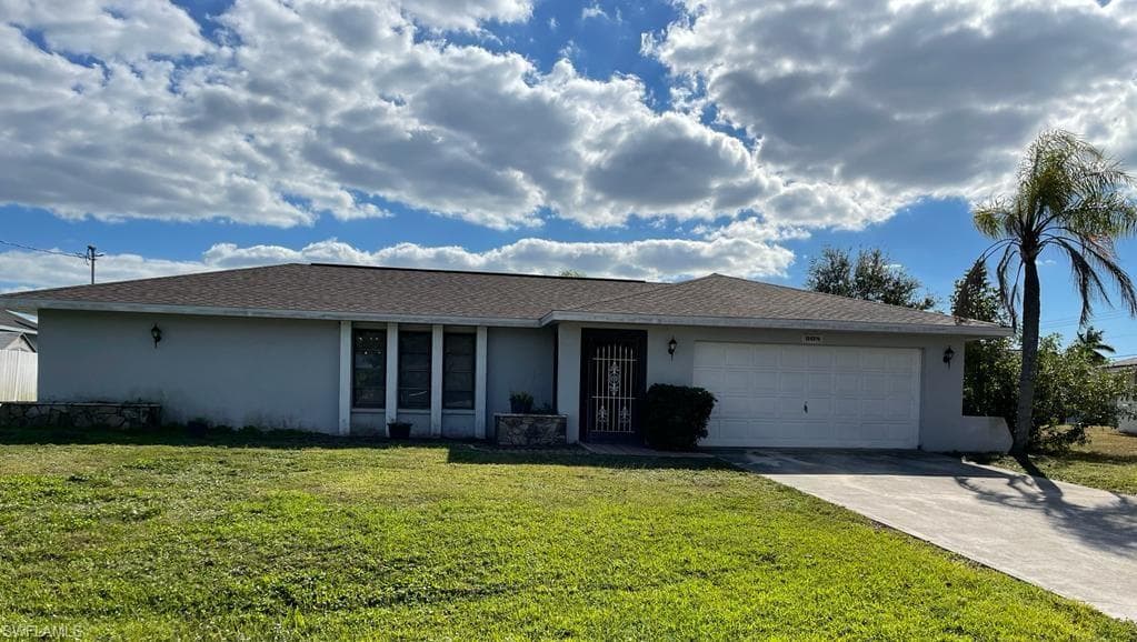 908 SE 33rd ST CAPE CORAL, FL 33904