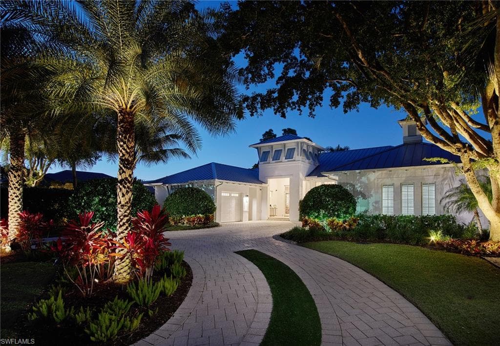 541 Neapolitan LN NAPLES, FL 34103