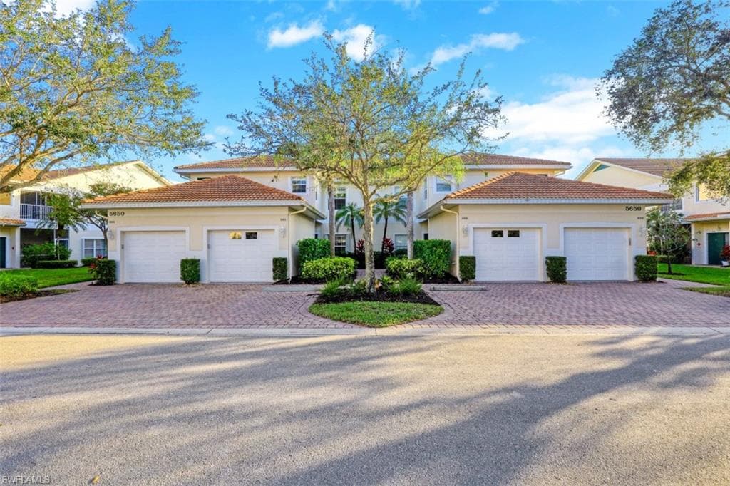 5650 Northboro DR 101 NAPLES, FL 34110