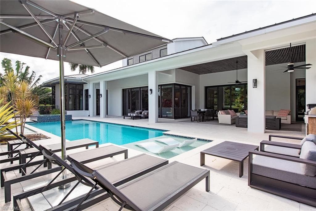 1300 NAUTILUS RD NAPLES, FL 34102