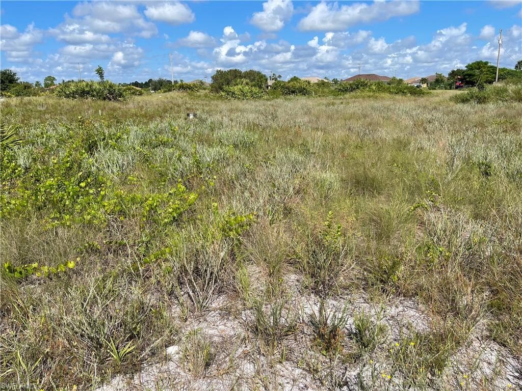 2716 25th ST SW LEHIGH ACRES, FL 33976