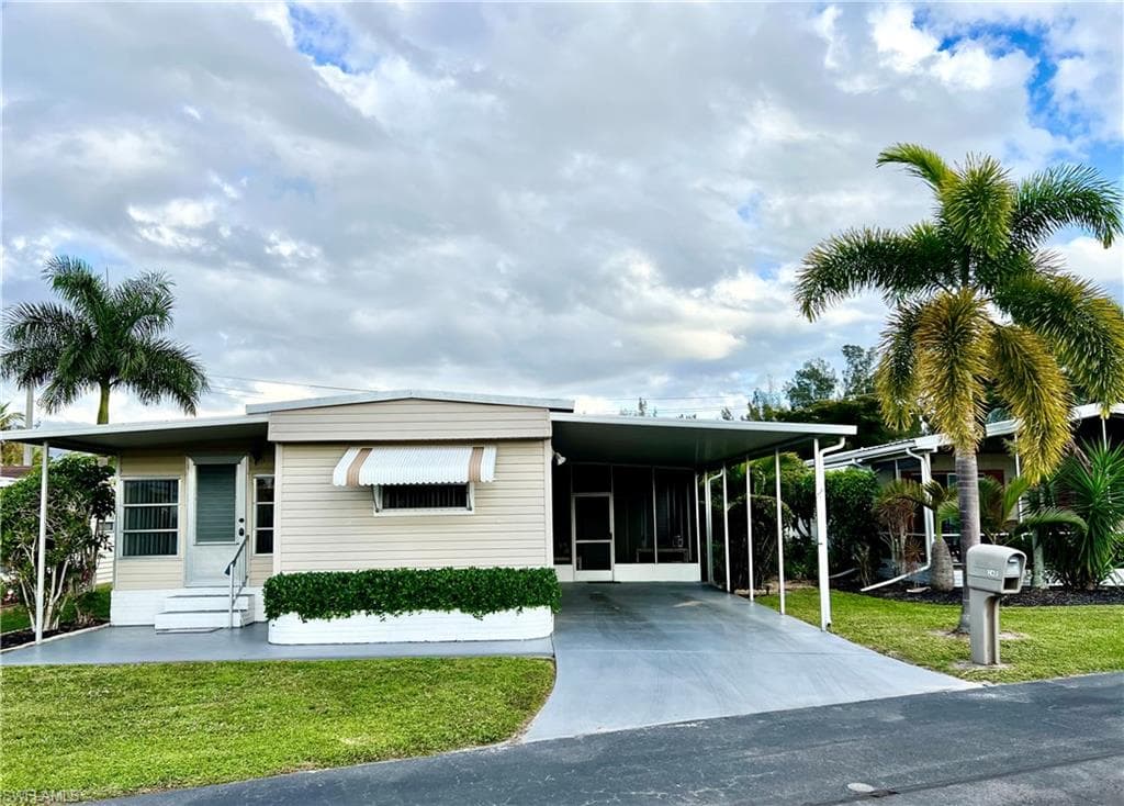240 DAISY AVE FORT MYERS, FL 33908