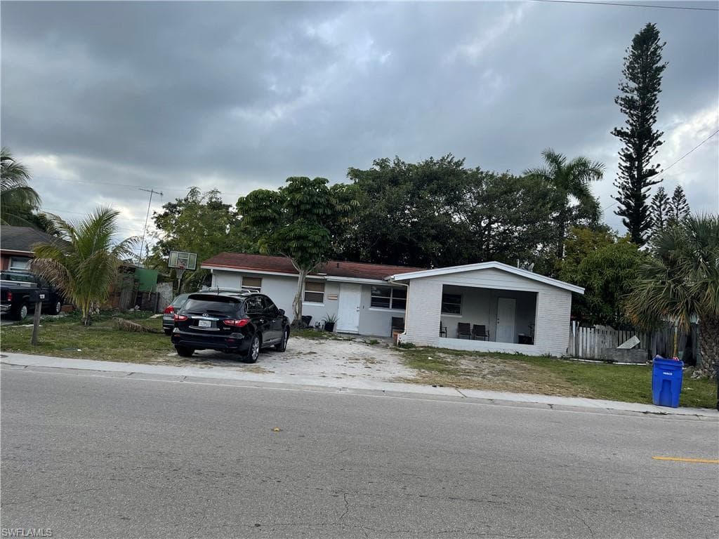3530 Evans AVE FORT MYERS, FL 33901