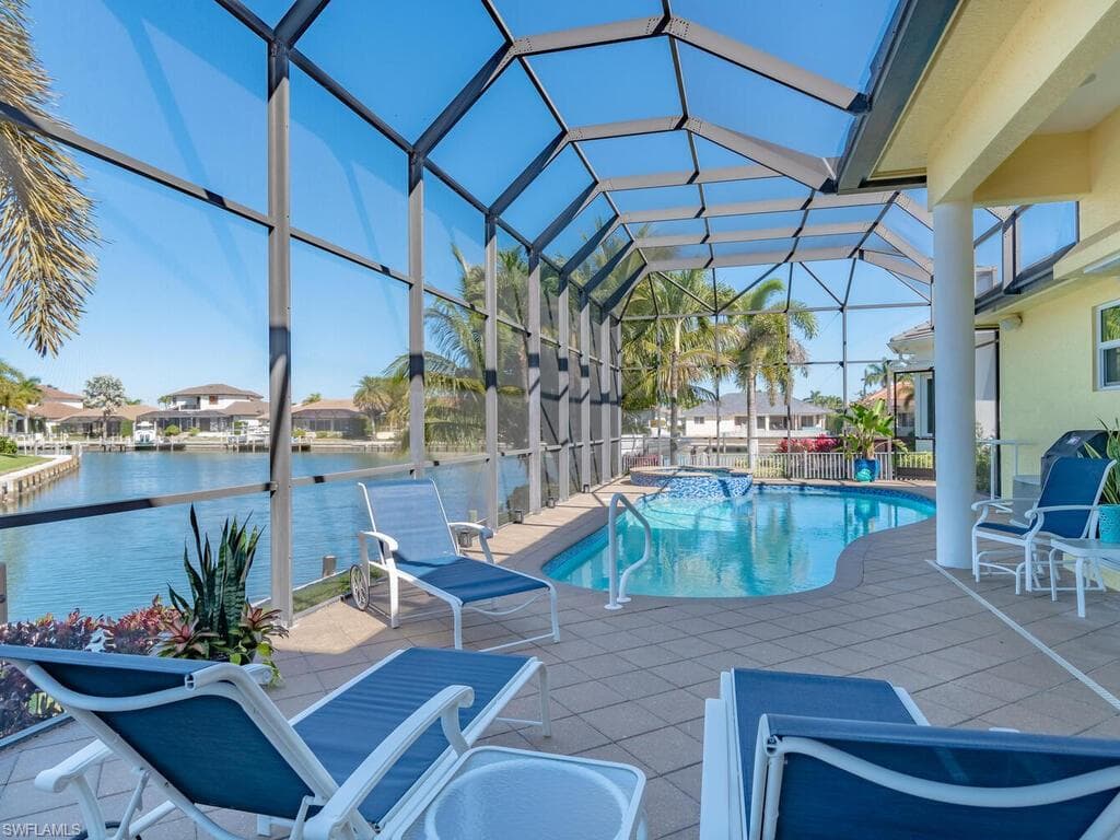 940 Moon CT MARCO ISLAND, FL 34145