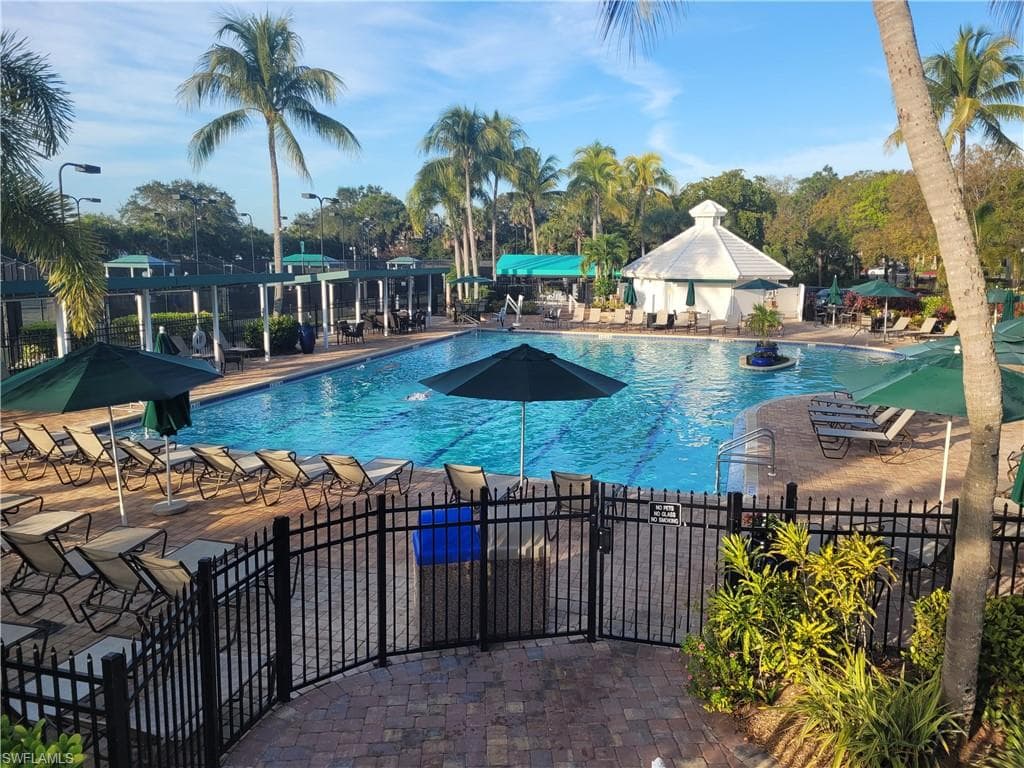 1290 Sweetwater CV W 5202 NAPLES, FL 34110