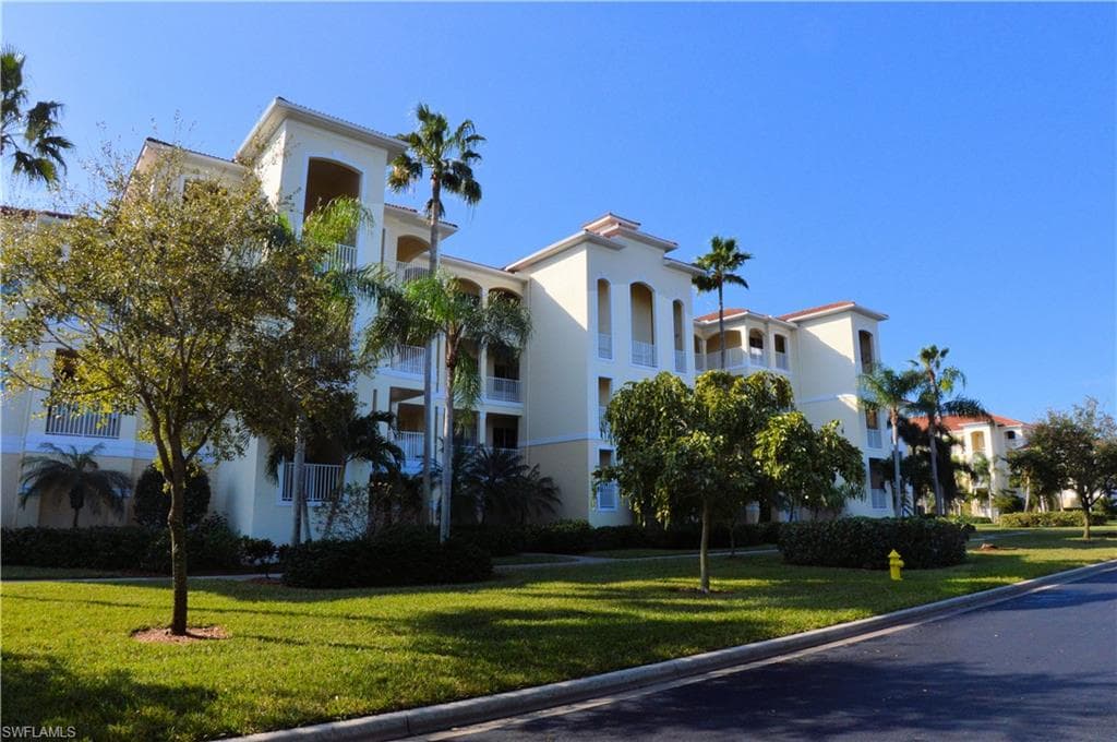 20011 Sanibel View CIR 106 FORT MYERS, FL 33908