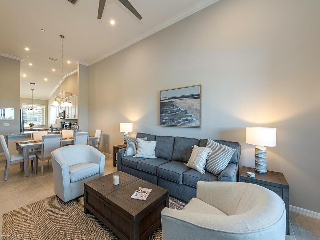 9393 Pocida CT 204 NAPLES, FL 34119