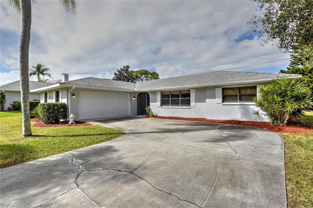 4716 Riverside DR ESTERO, FL 33928