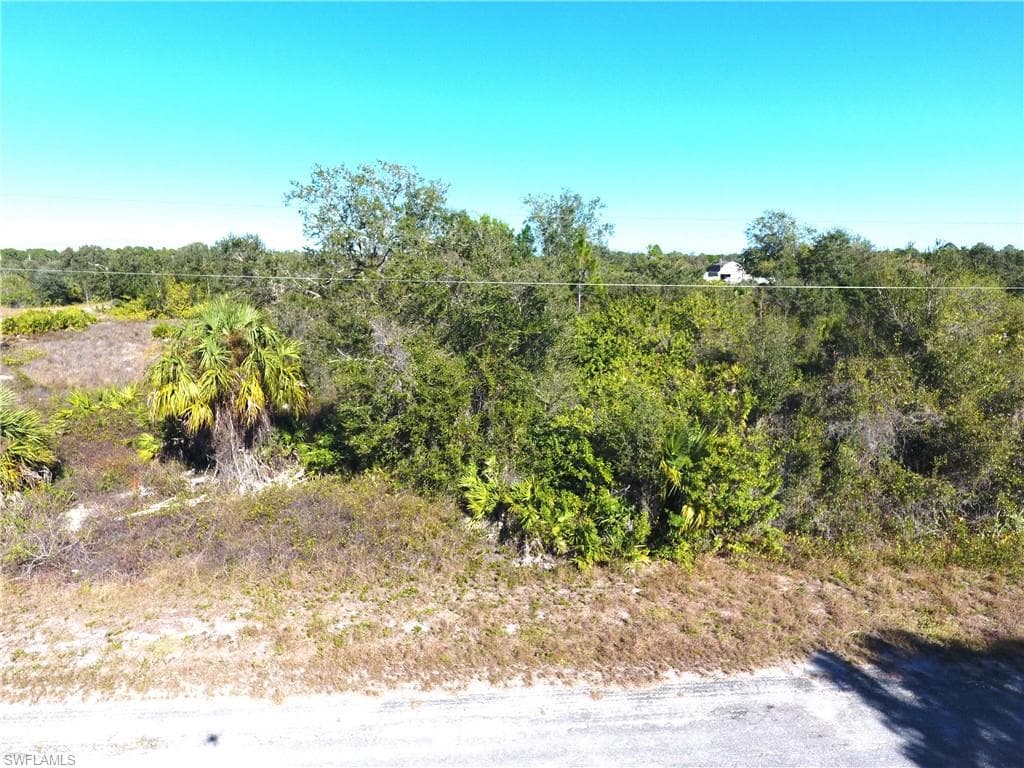 549 Lone Star LN LEHIGH ACRES, FL 33974