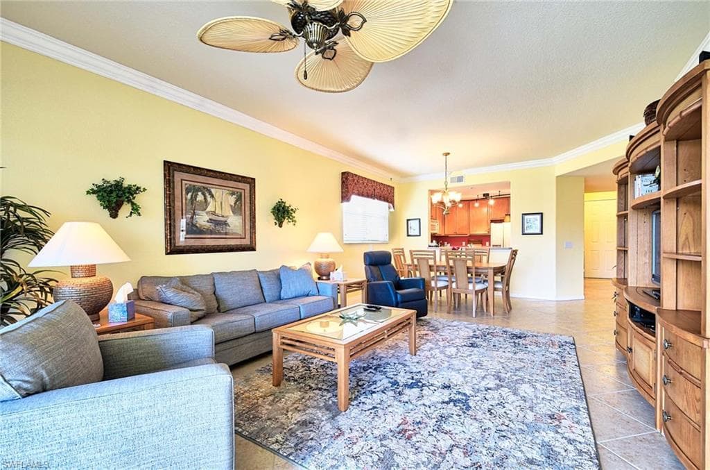6824 Sterling Greens PL 3306 NAPLES, FL 34104