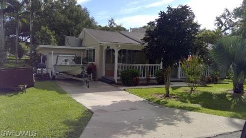 1443 Sandra DR FORT MYERS, FL 33901