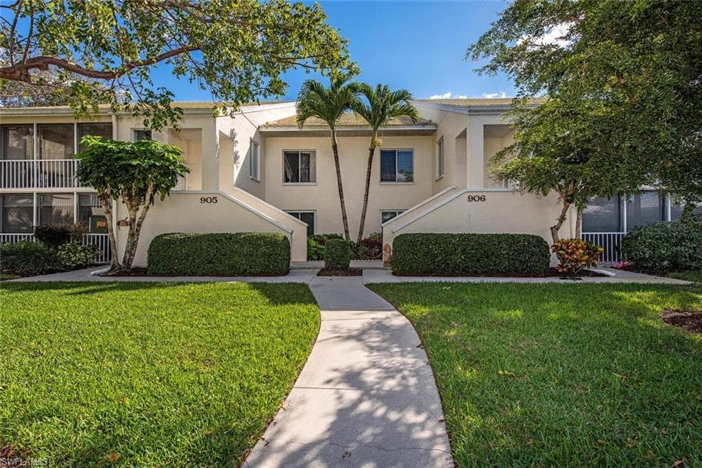 772 WILLOWBROOK DR 906 NAPLES, FL 34108