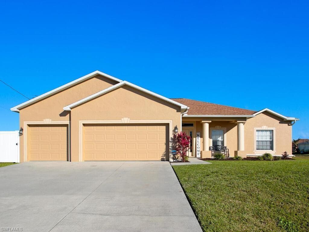 421 17th AVE CAPE CORAL, FL 33993