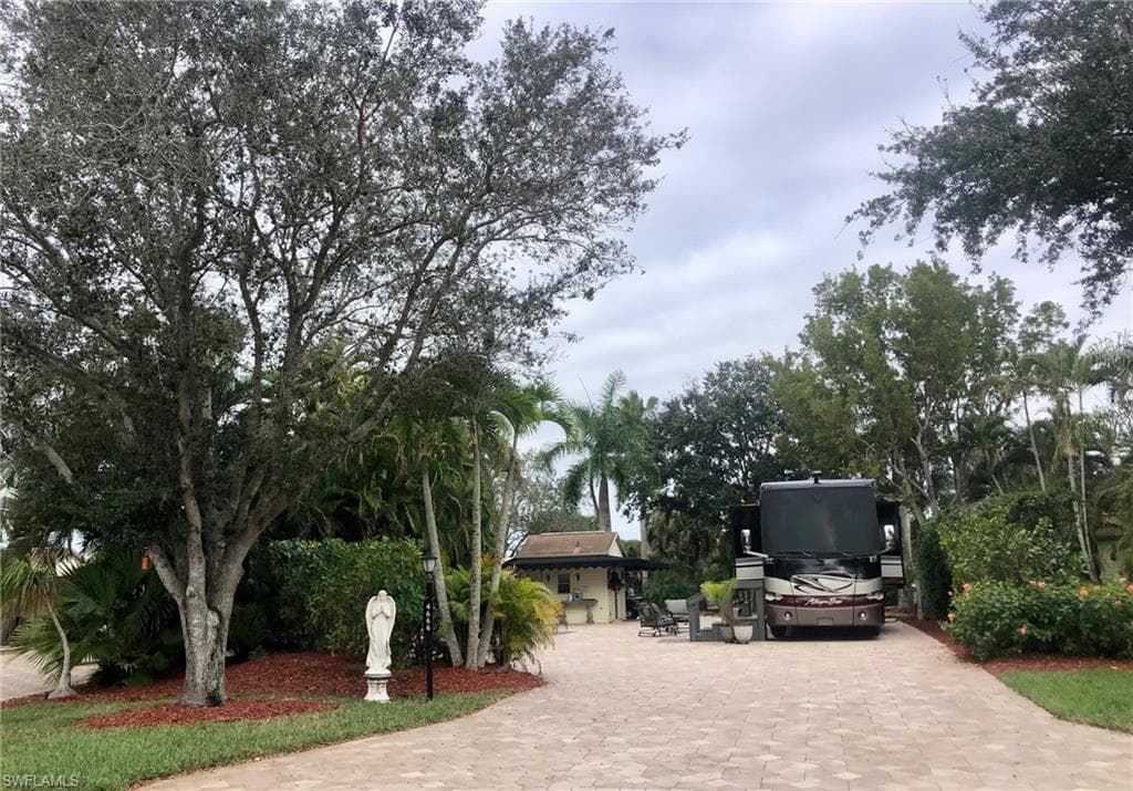 4666 Southern Breeze DR NAPLES, FL 34114