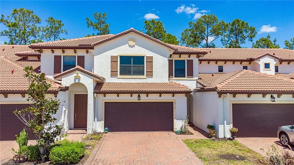 7919 Bristol CIR NAPLES, FL 34120