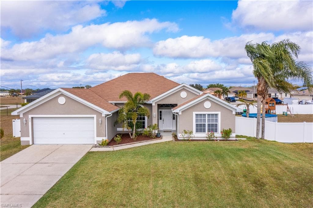 623 NW 27th ST CAPE CORAL, FL 33993