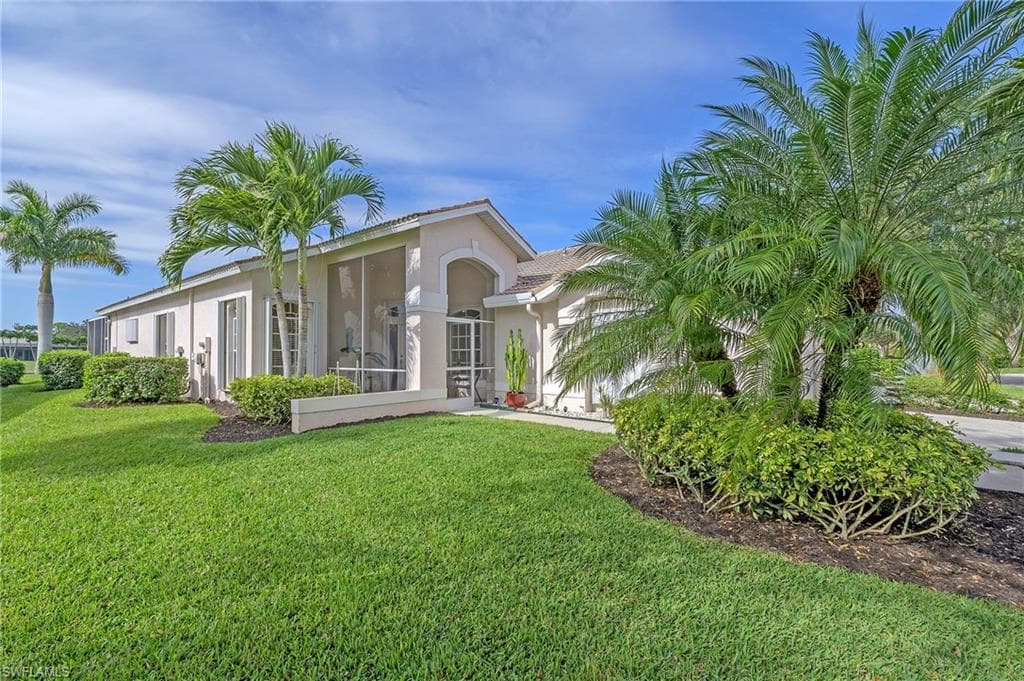 26039 Clarkston DR BONITA SPRINGS, FL 34135