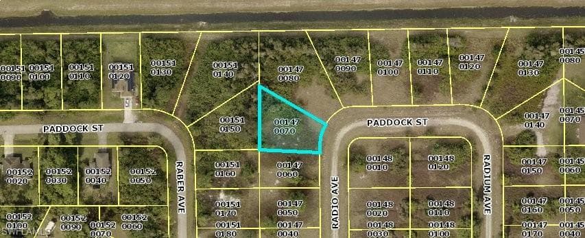 302 Radio AVE LEHIGH ACRES, FL 33974