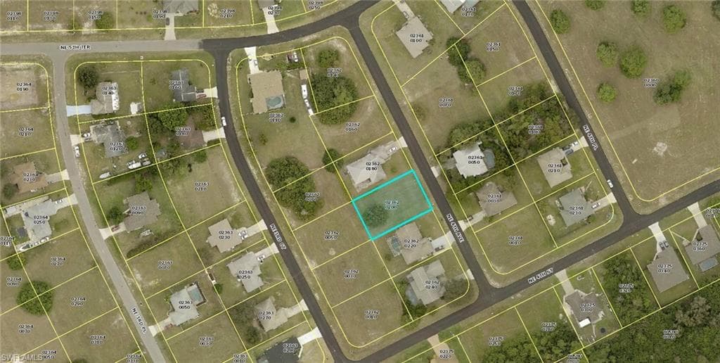 484 NE 4th AVE CAPE CORAL, FL 33909