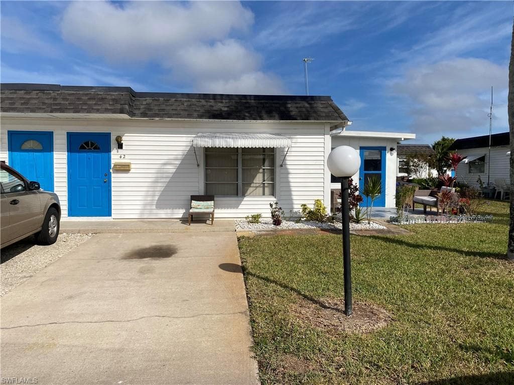 42 Hamlin CT LEHIGH ACRES, FL 33936