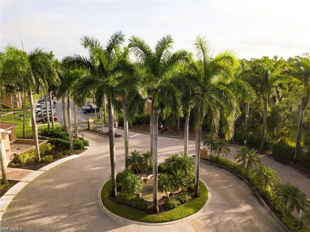 1160 Wildwood Lakes BLVD 9-202 NAPLES, FL 34104