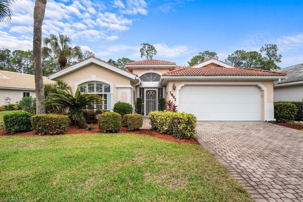 7897 Leicester DR NAPLES, FL 34104