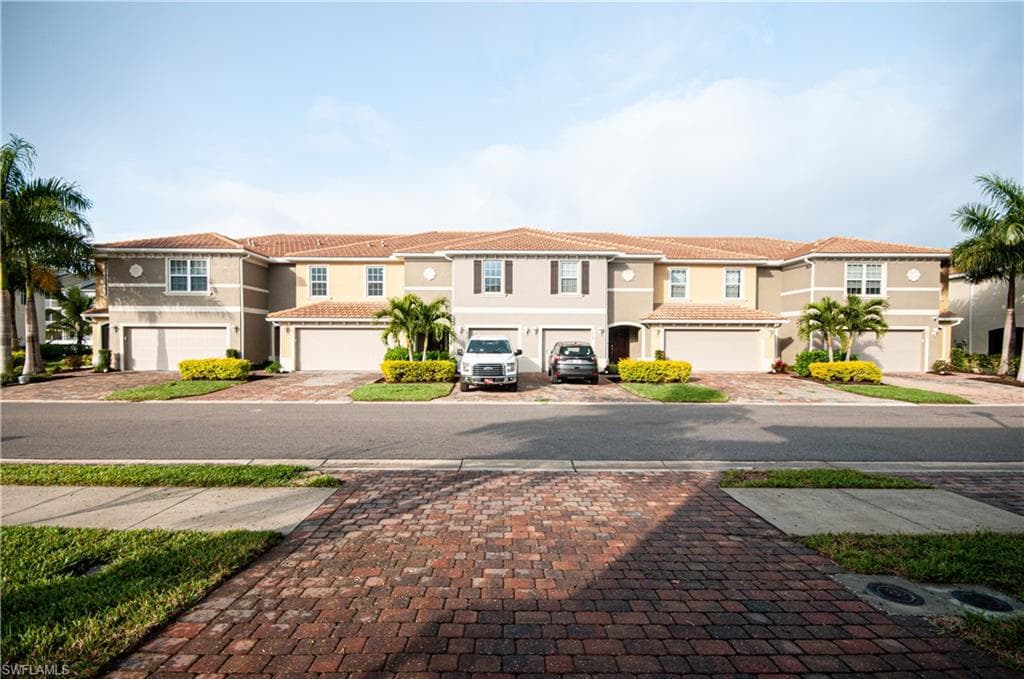 3812 Tilbor CIR FORT MYERS, FL 33916