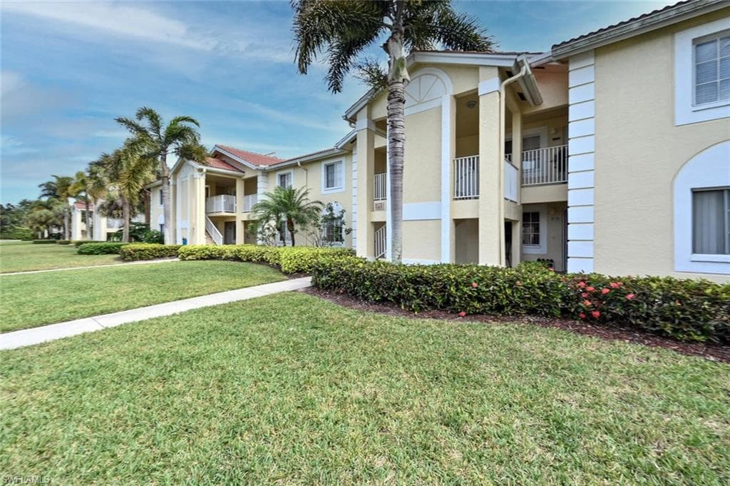 7762 Jewel LN 103 NAPLES, FL 34109