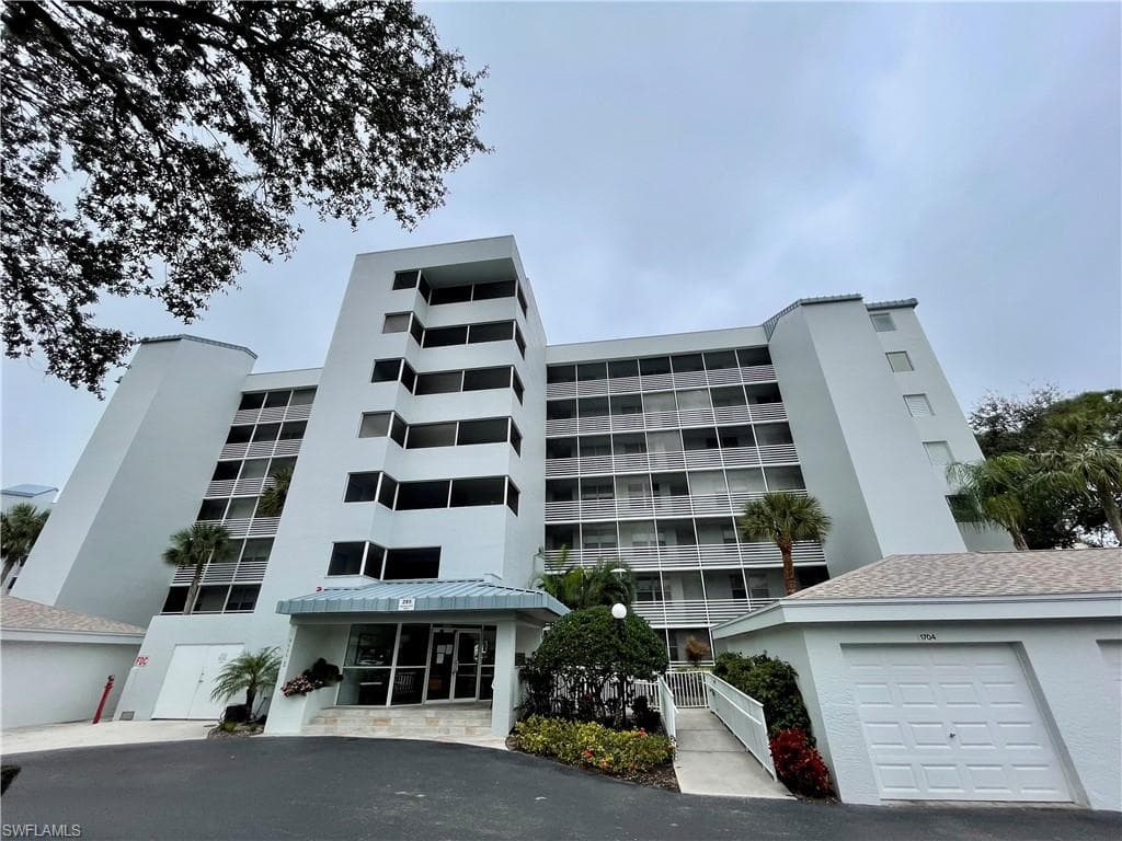 285 Naples Cove DR 1106 NAPLES, FL 34110