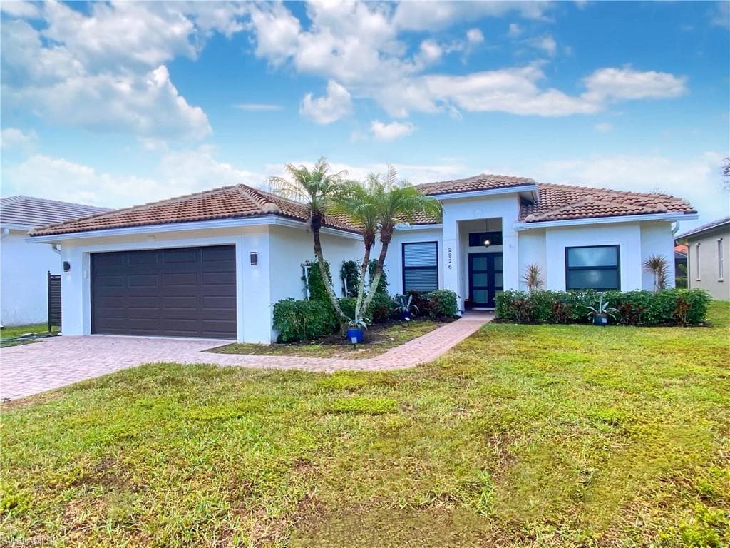 2926 Inlet Cove LN E NAPLES, FL 34120