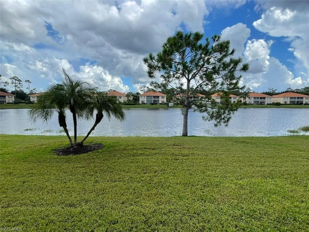 410 Robin Hood CIR 102 NAPLES, FL 34104