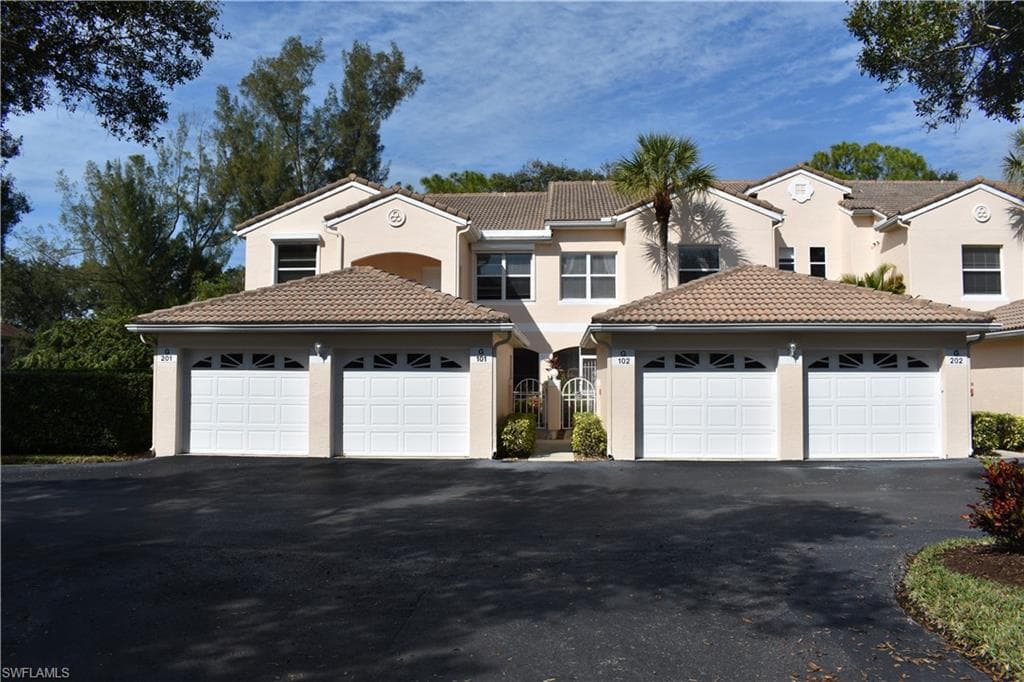 966 Woodshire LN G101 NAPLES, FL 34105