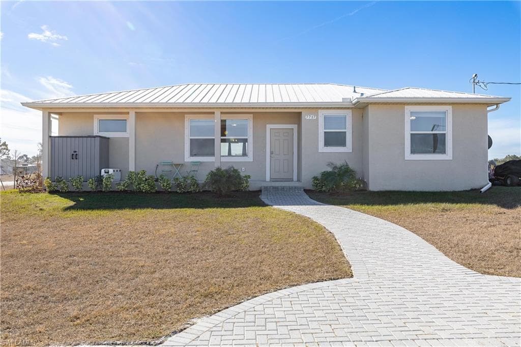 7717 17th TER LABELLE, FL 33935