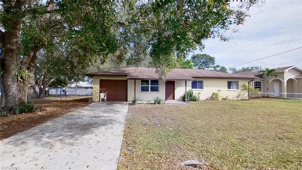 2226 Lotus RD FORT MYERS, FL 33905