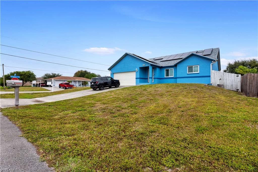 3918 6th ST W LEHIGH ACRES, FL 33971