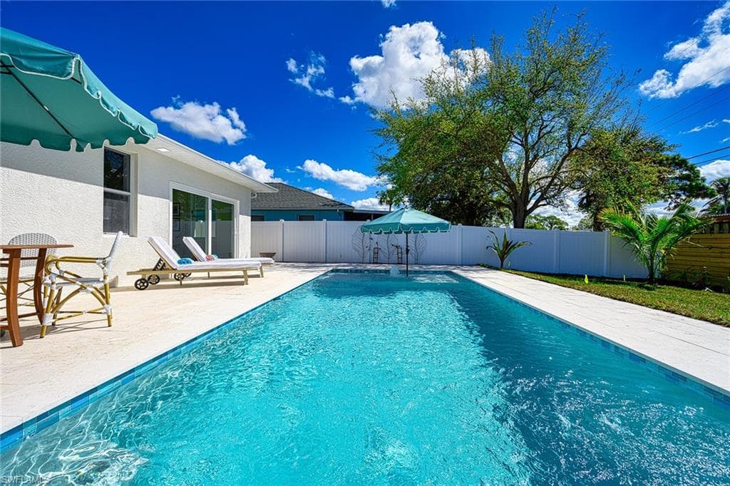 770 107th AVE N NAPLES, FL 34108