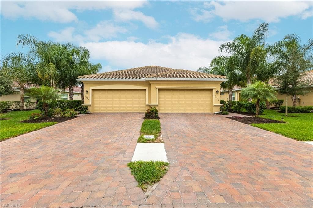 2035 Wellington ST NAPLES, FL 34120