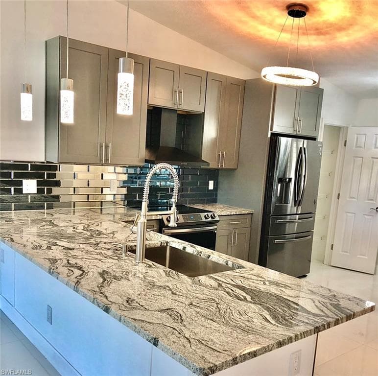 825 New Waterford DR L-201 NAPLES, FL 34104